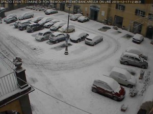 pontremoli piazza neve