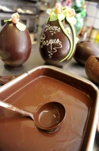 I DENTISTI PROMUOVONO LE UOVA DI PASQUA, CACAO E' ANTICARIE