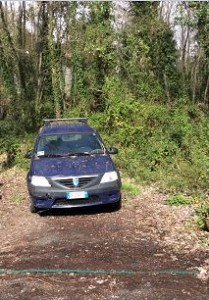 auto abbandonata