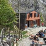 Malore fatale al rifugio Nello Conti: muore un escursionista di 80 anni sulle Apuane